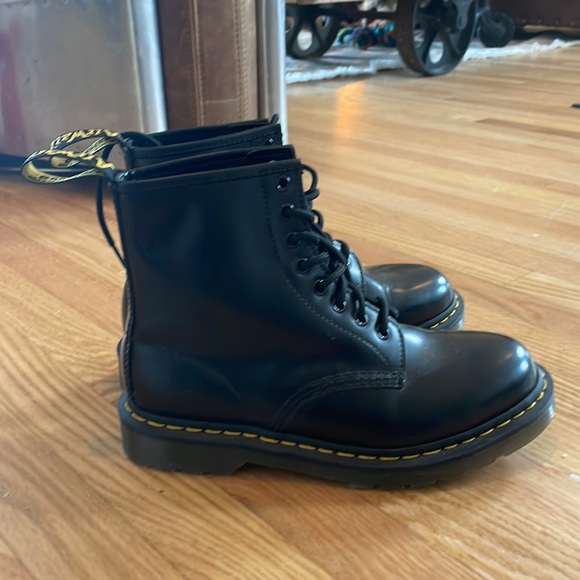 Dr. Martens Smooth Leather Lace Up Boots - Picture 1 of 4